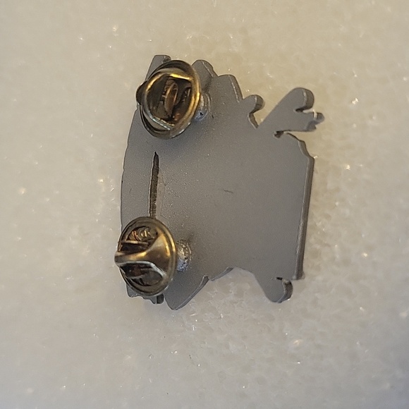 #1A Tomahawk Fall Ride Pin with year pins. - Picture 2 of 7